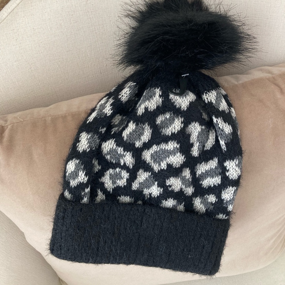 Leopard Knit Hat - Picture 1 of 2